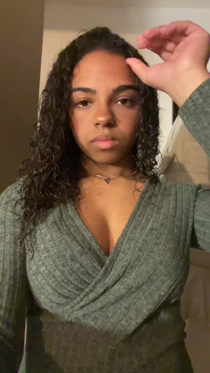 @𝓋𝒾𝑜𝓁𝑒𝓉𝒶🥀
