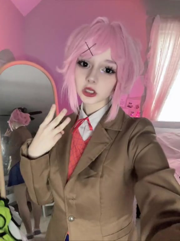 @⌗⋮♡⸝⸝ Mari・⟢