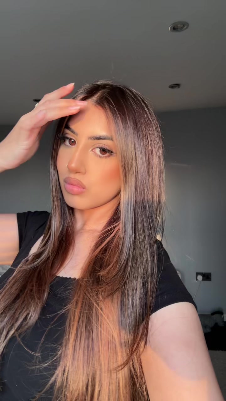 @arooj