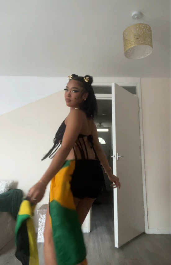 @shania_henryyy