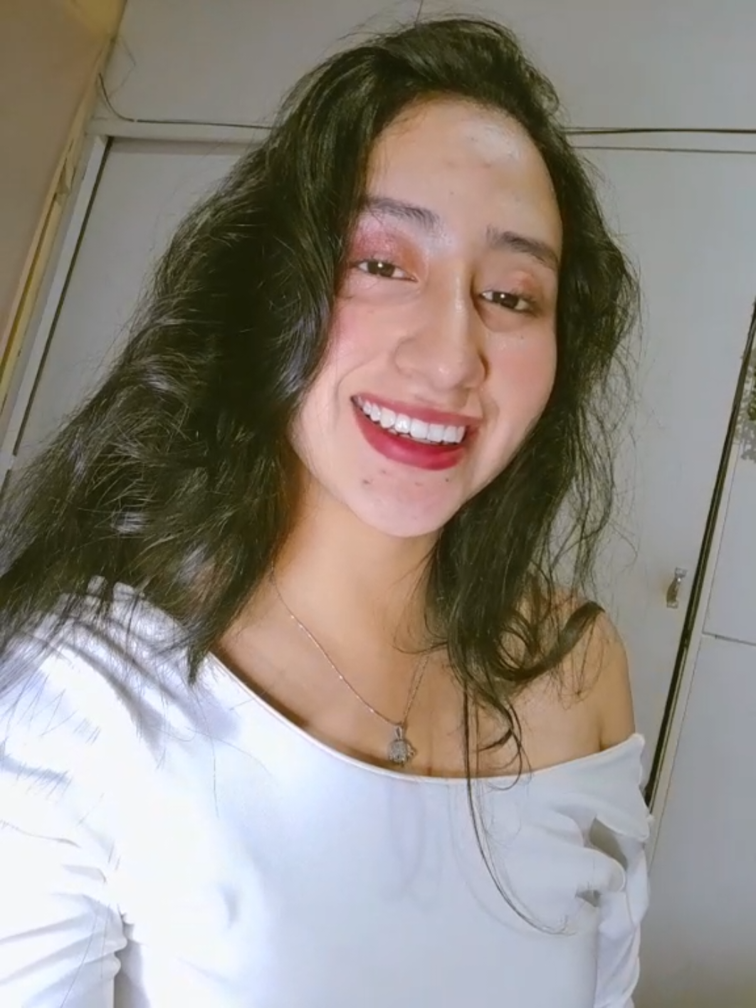 @V E L A 🌙