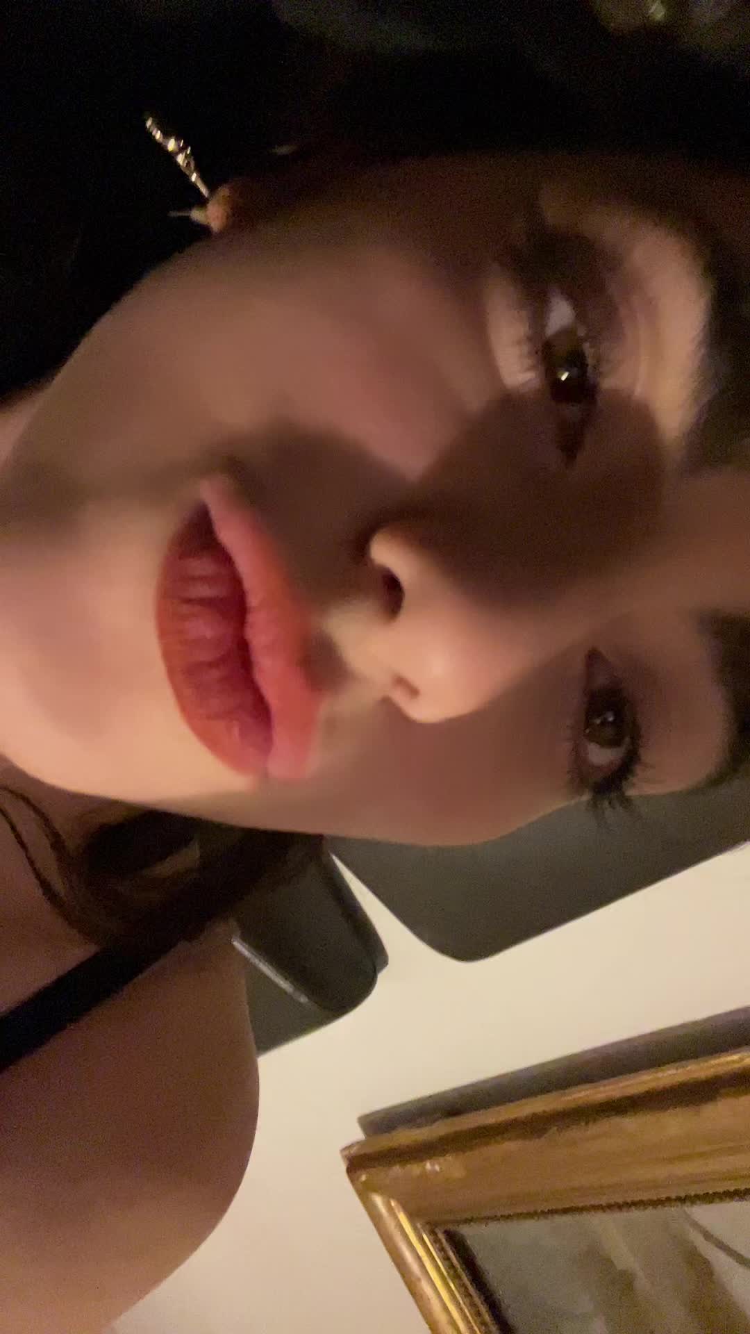 @vee🪷
