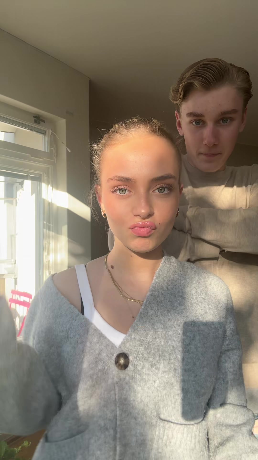 @𝒮