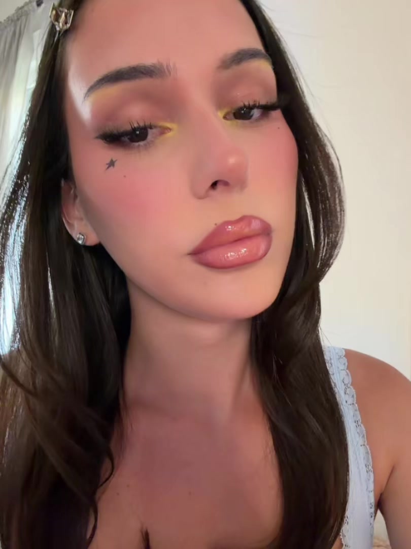 @konnieex