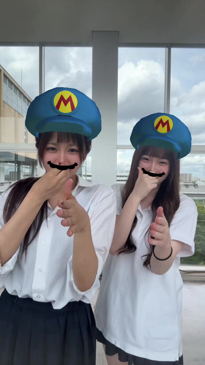 @むむむ