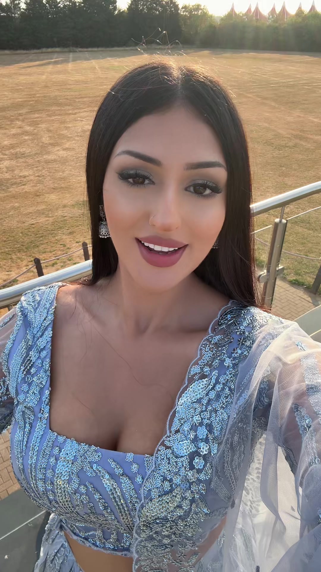 @Sandy🧚♀️