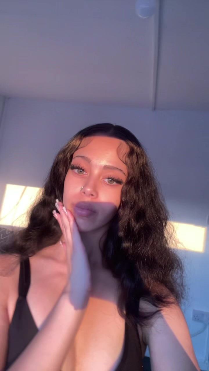 @T𝑒𝑒 ᥫ᭡.