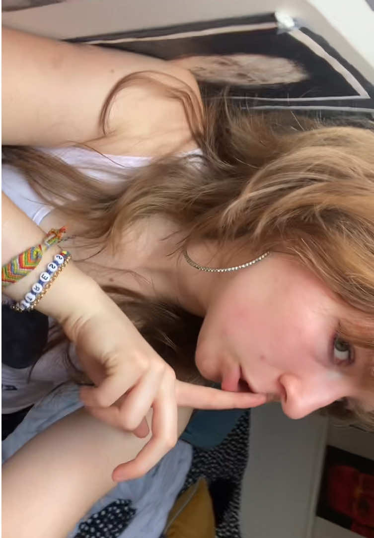 @Ajsha😵&zwj;💫