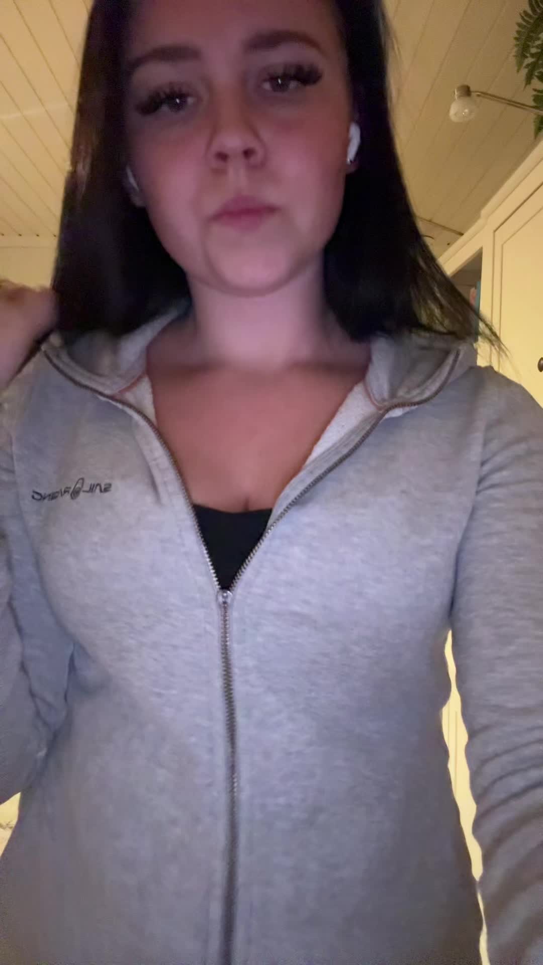 @emilia09_aa