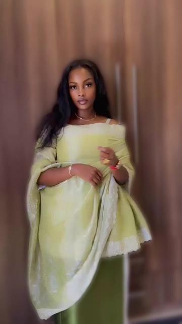 @Teeteee