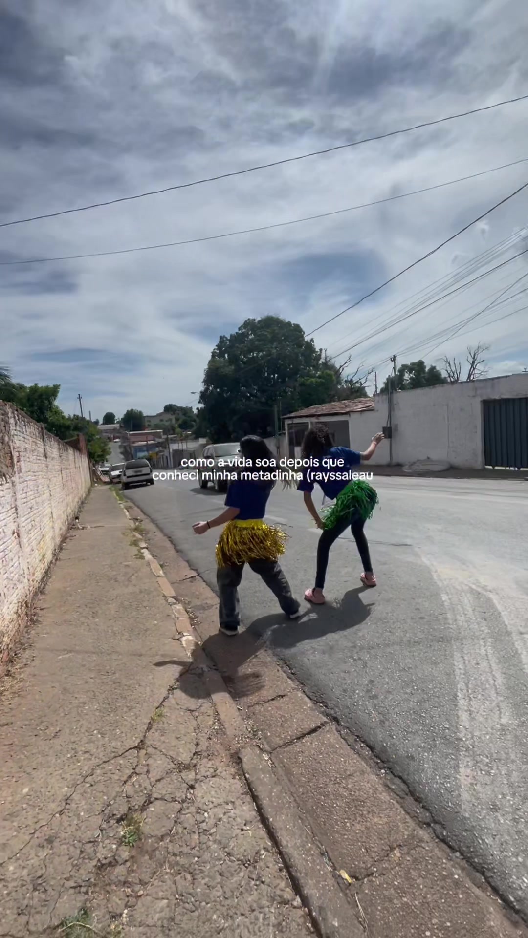 @P É T A L A