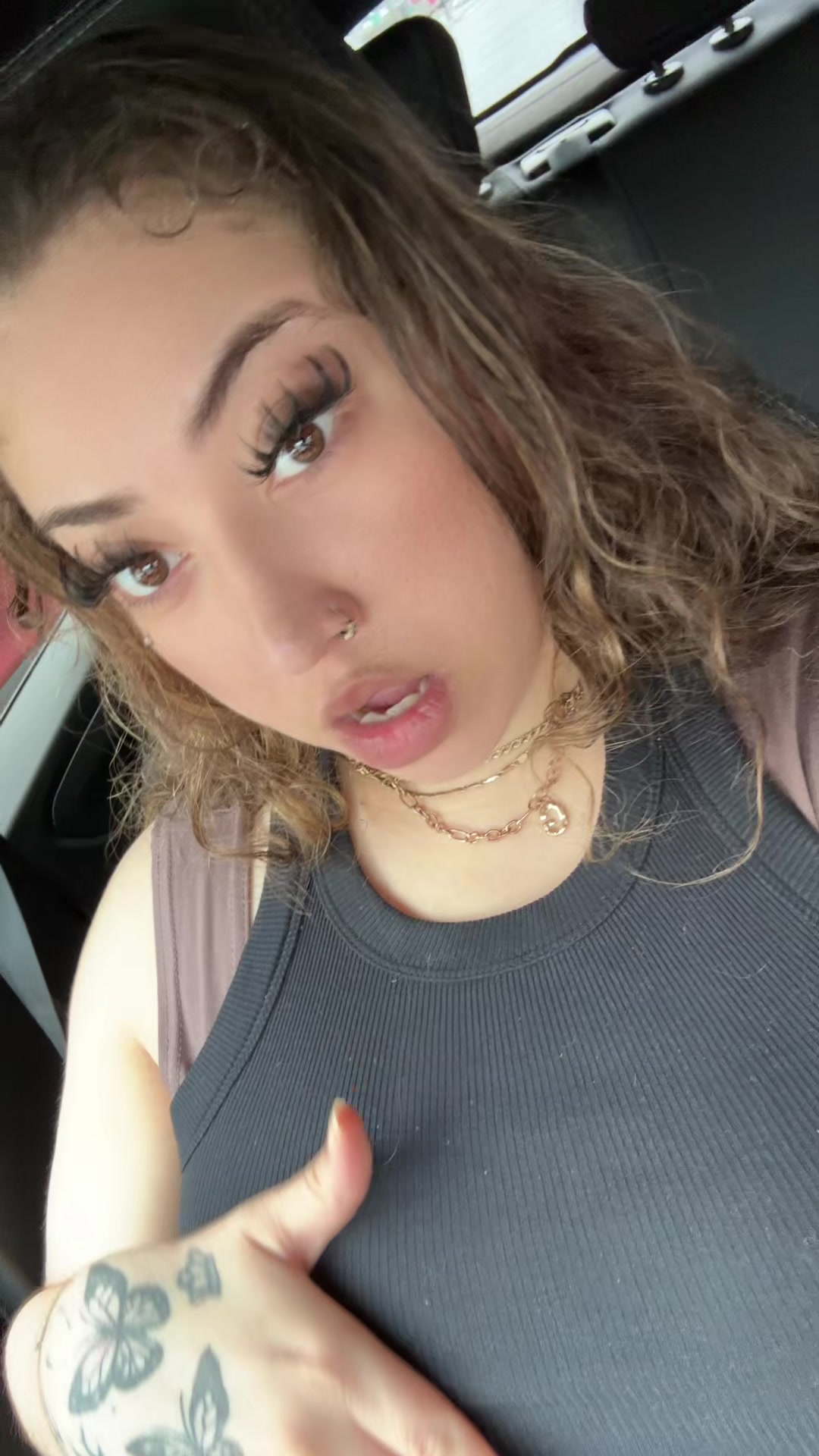 @Pinky 🩷🦄