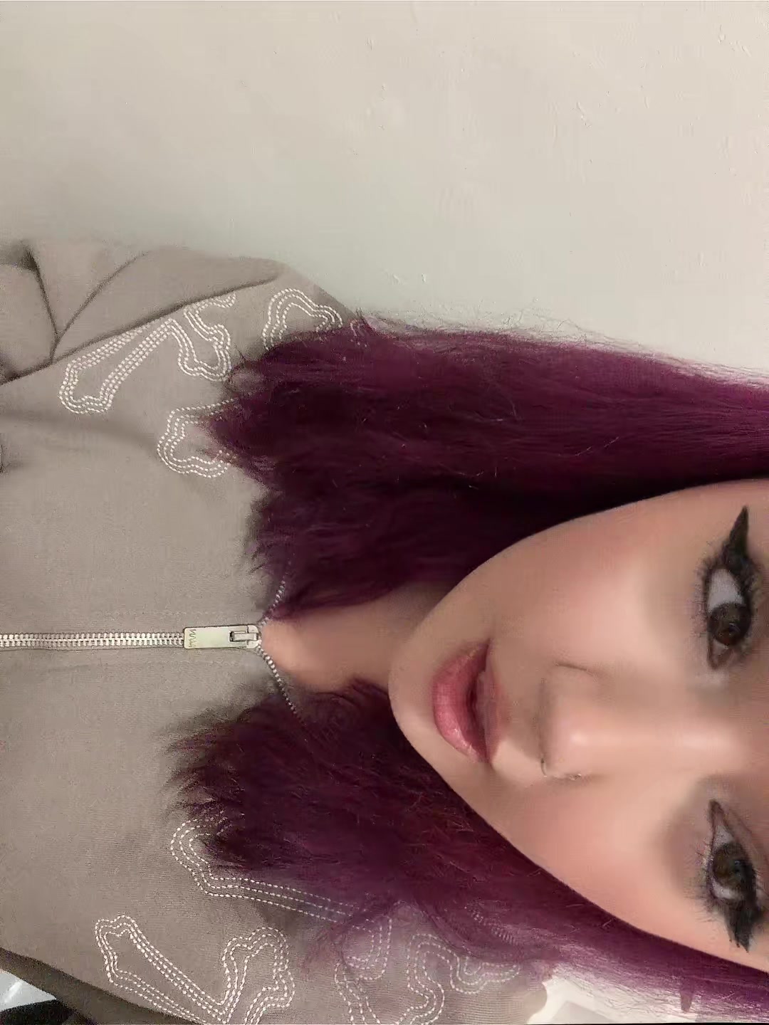 @𝐂𝐡𝐥𝐨𝐞 ꨄ︎