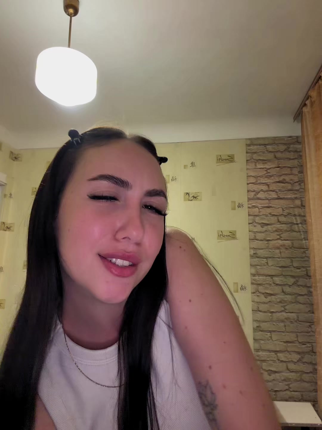 @вика