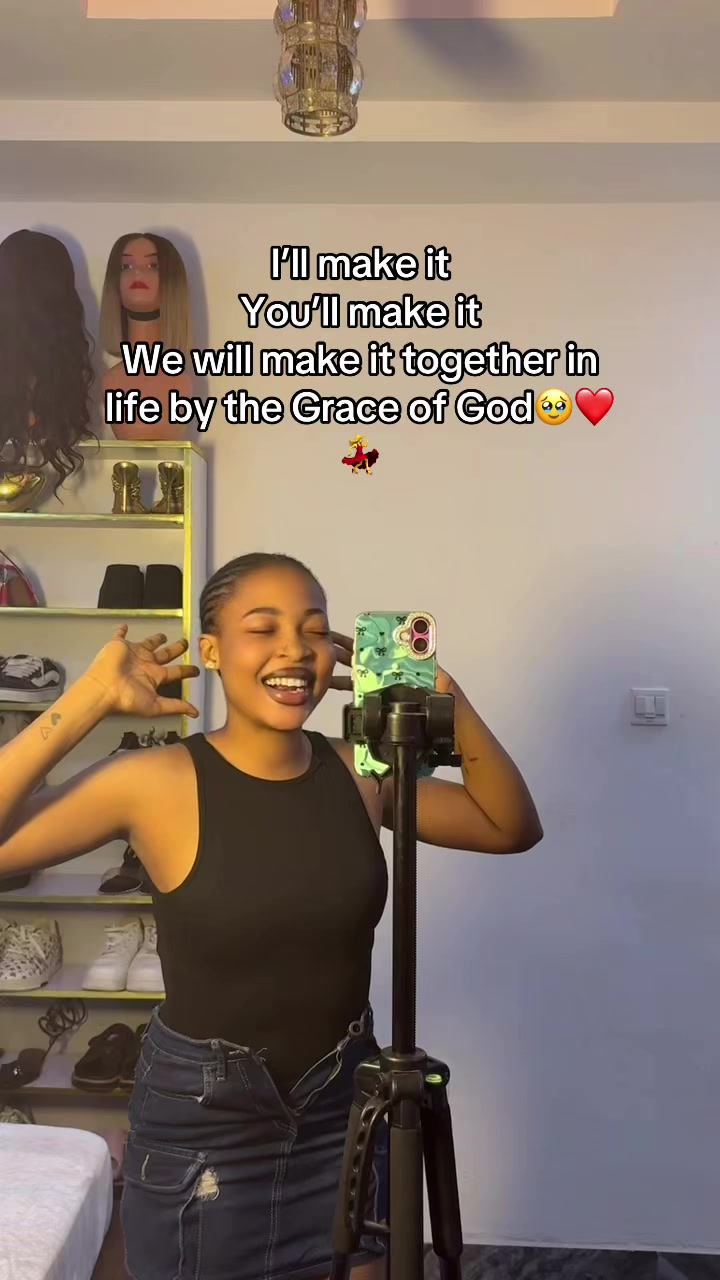 @Kikelomo🙃💕