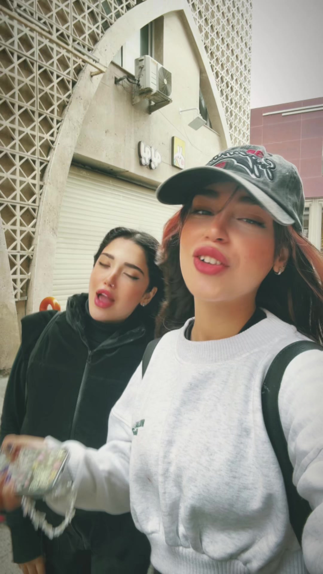 @Dina.hoseini