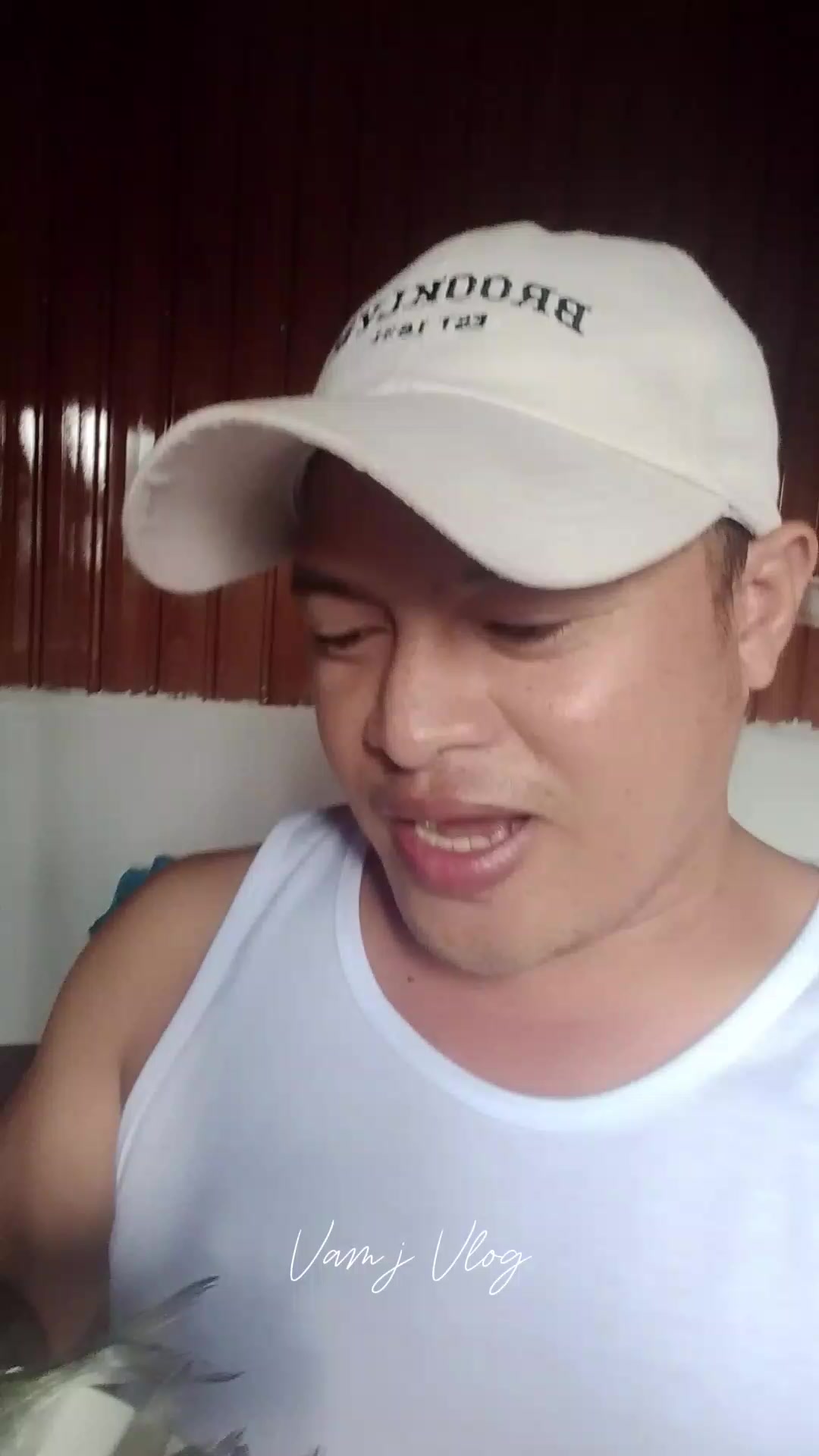 @Vam j