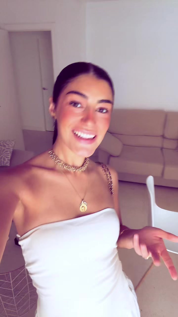 @maría