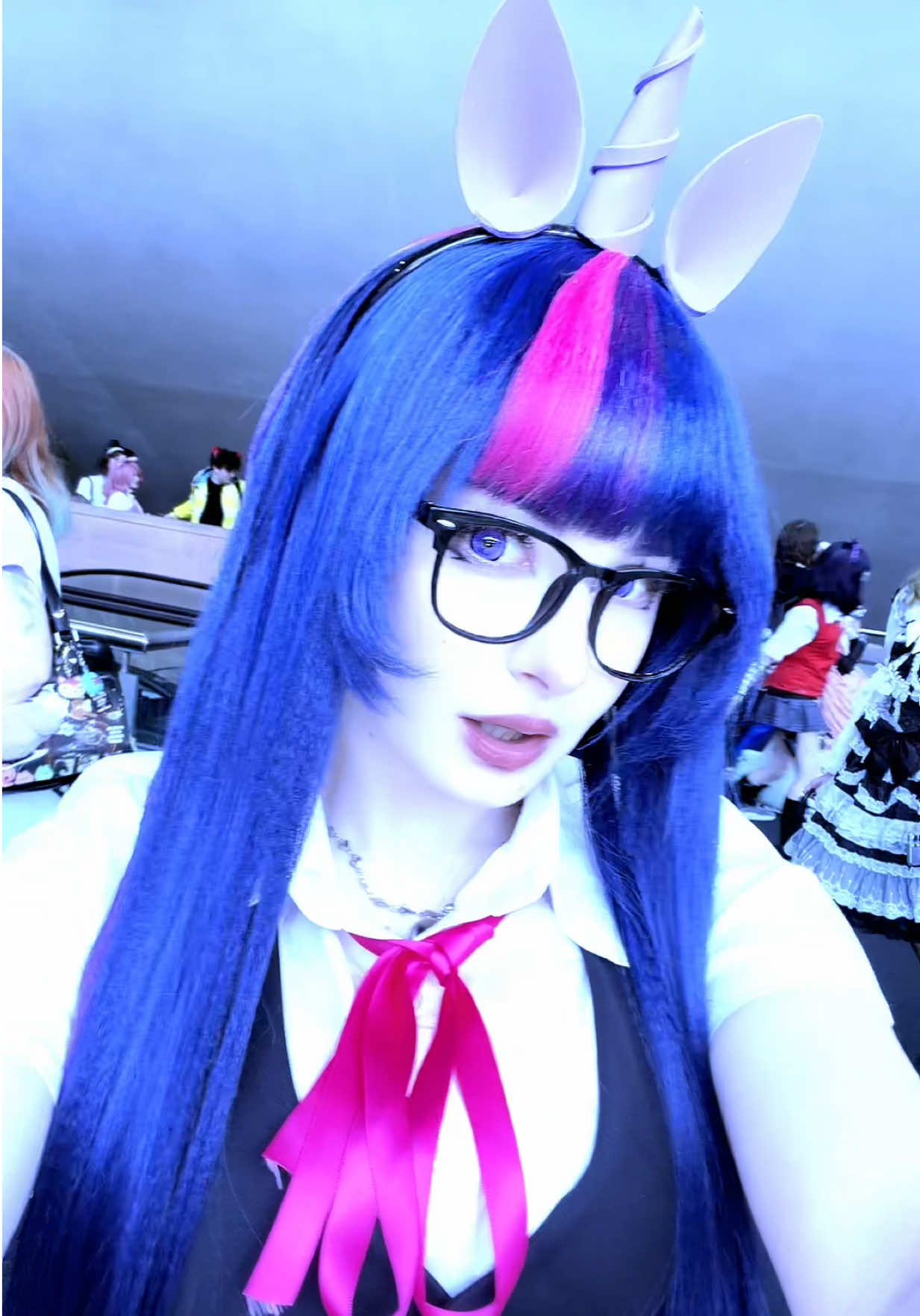 @Faebee