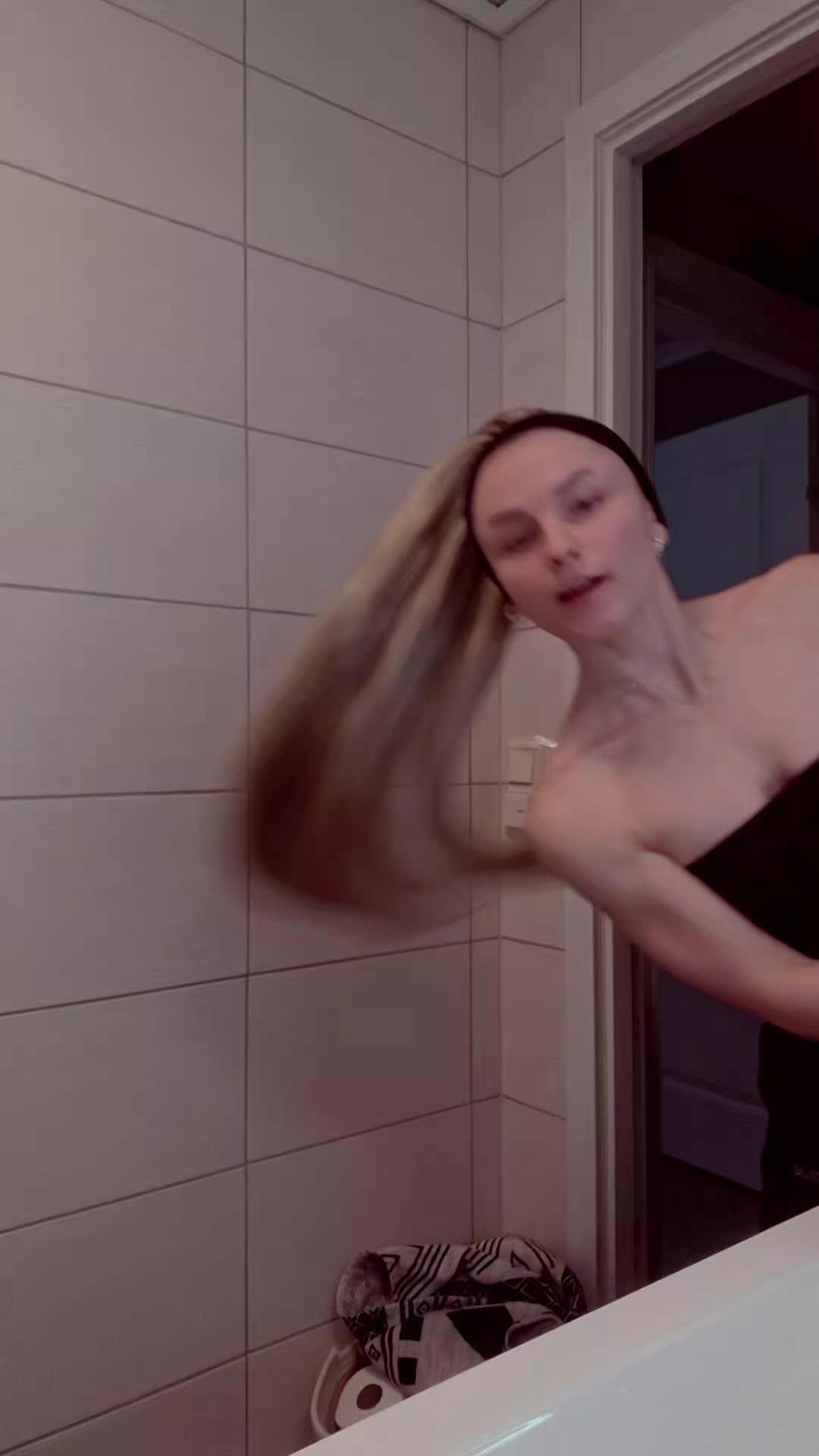 @Vee