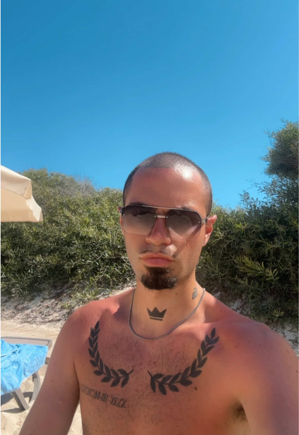@andonisneo