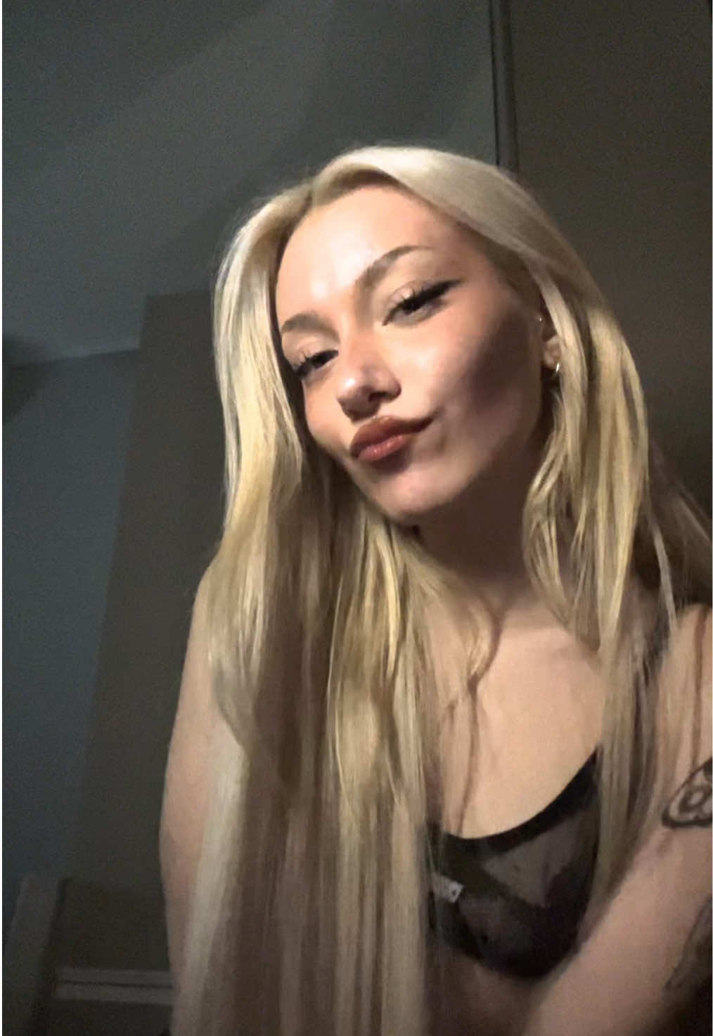 @shwushdbsjs