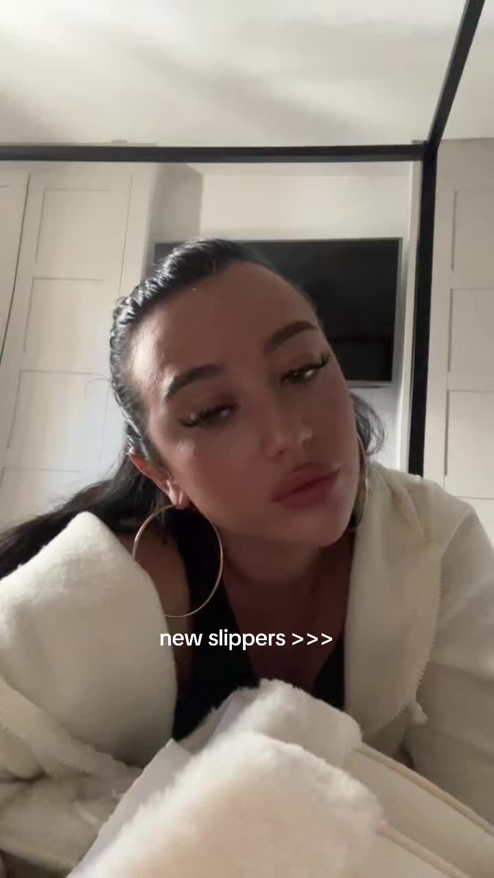 @lloydhelena