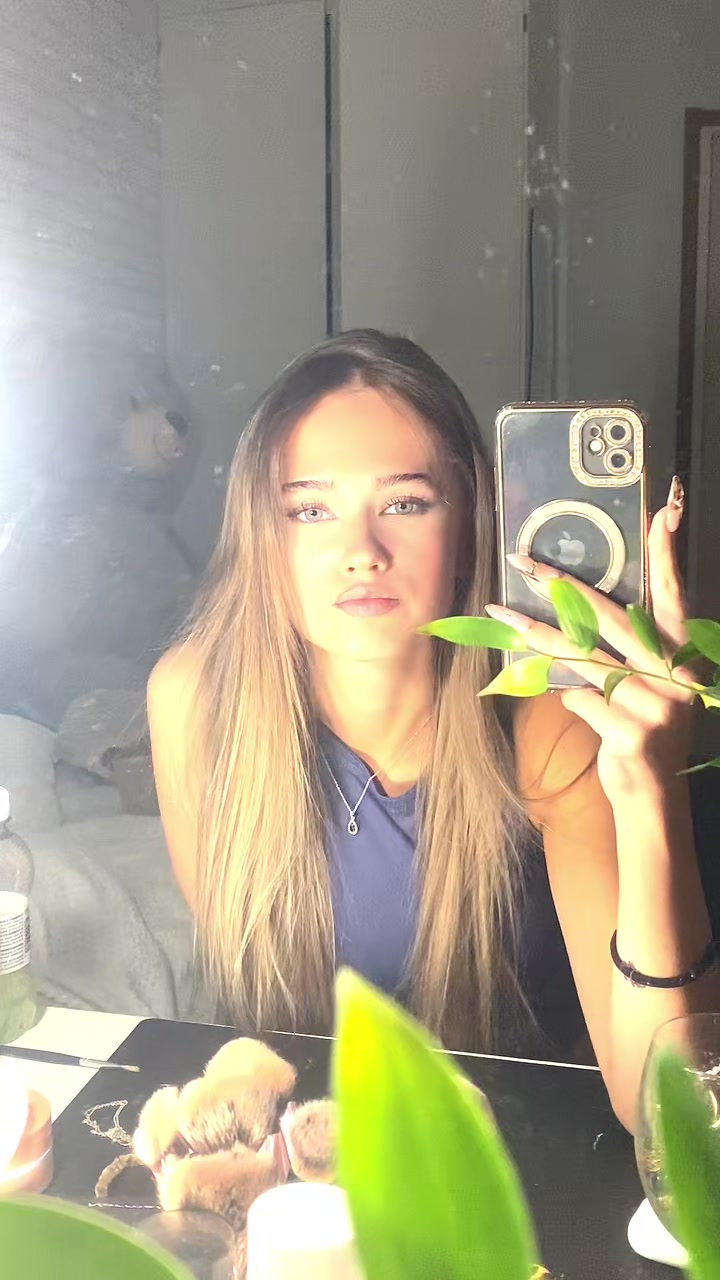 @nia