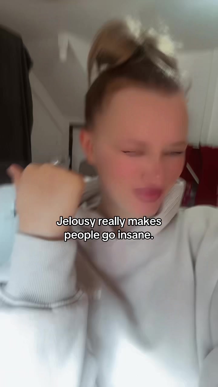 @Hannah Solo🧡