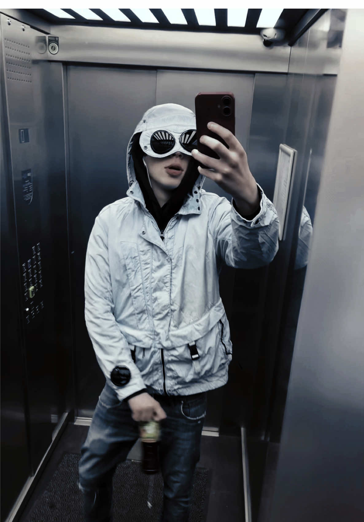 @910YOUNG