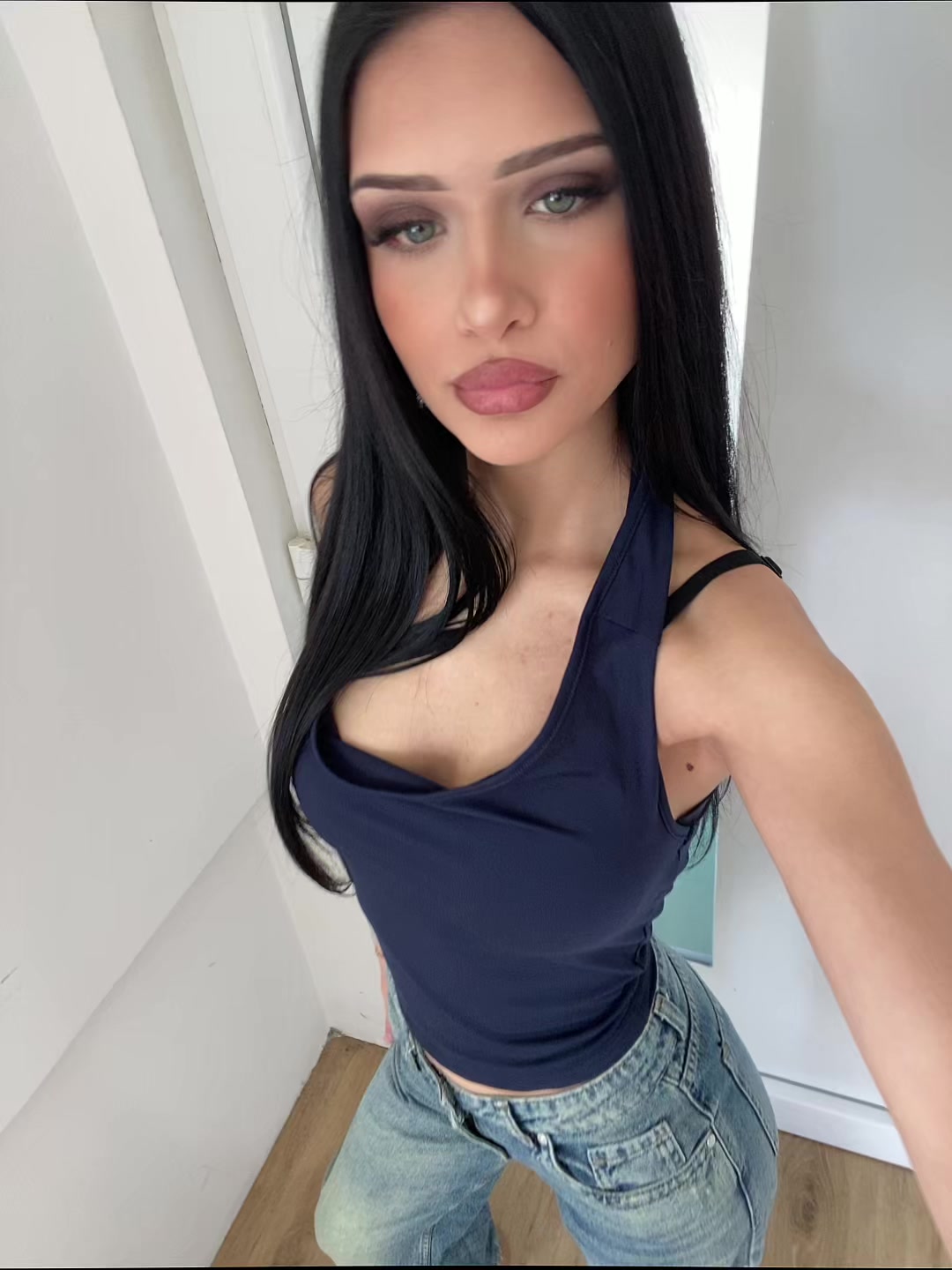 @️