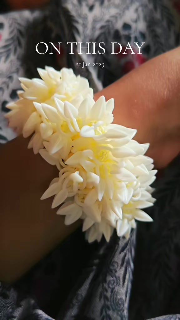 @SashThisakya