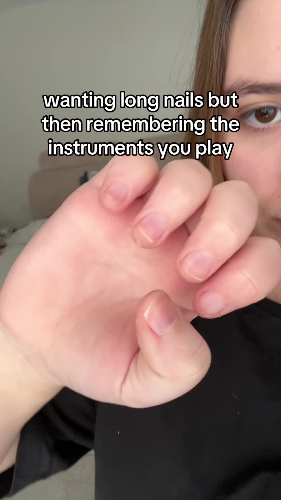 @￴