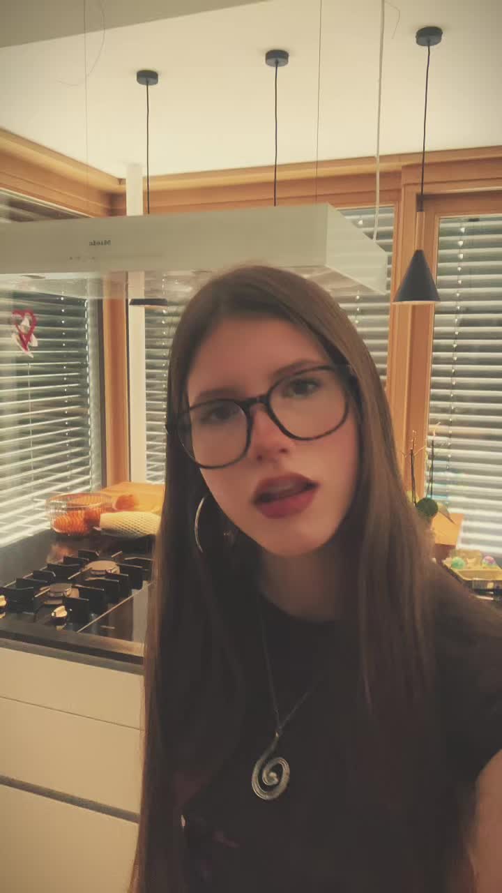 @Laura-🫆