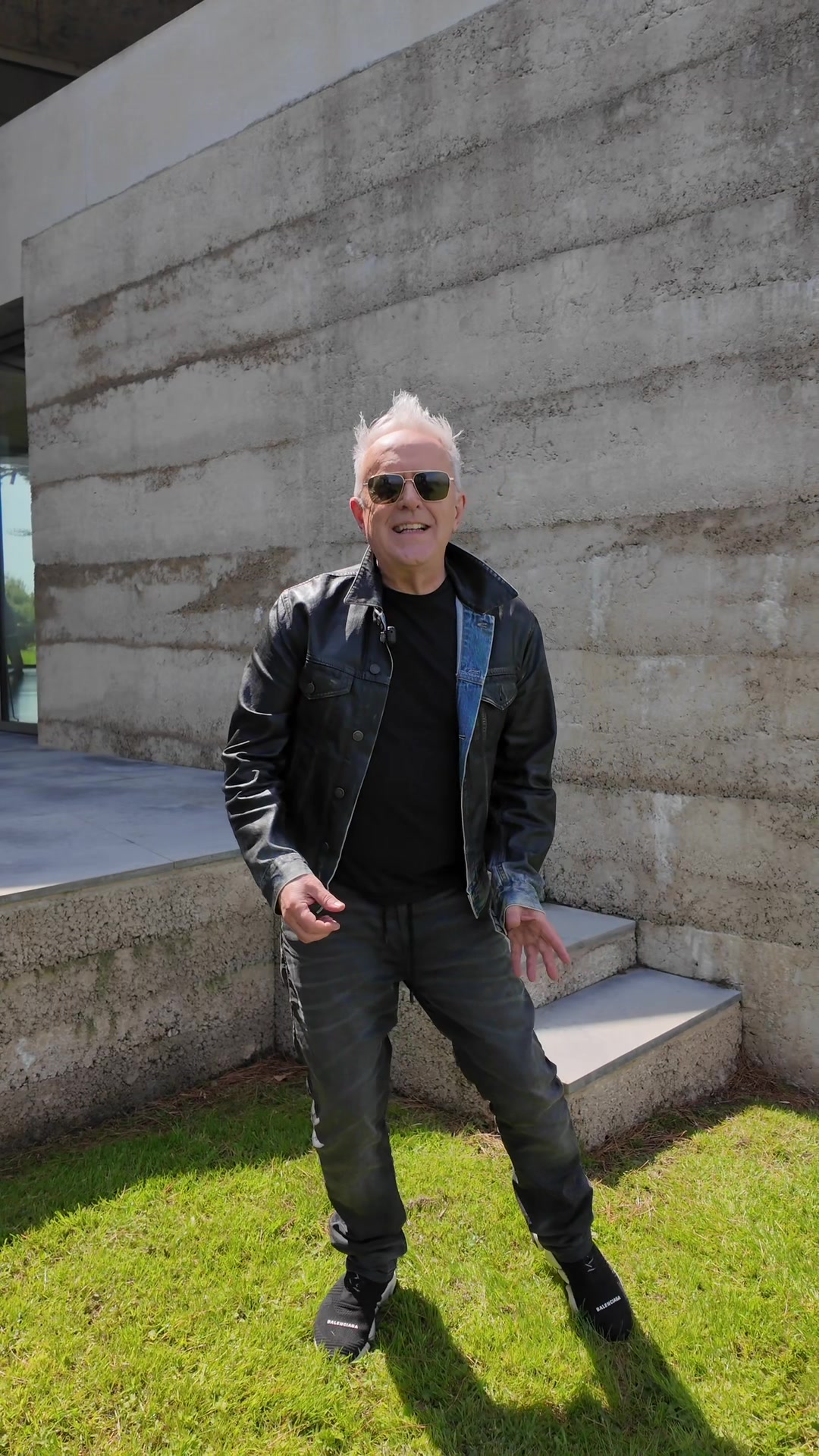 @Howard Jones