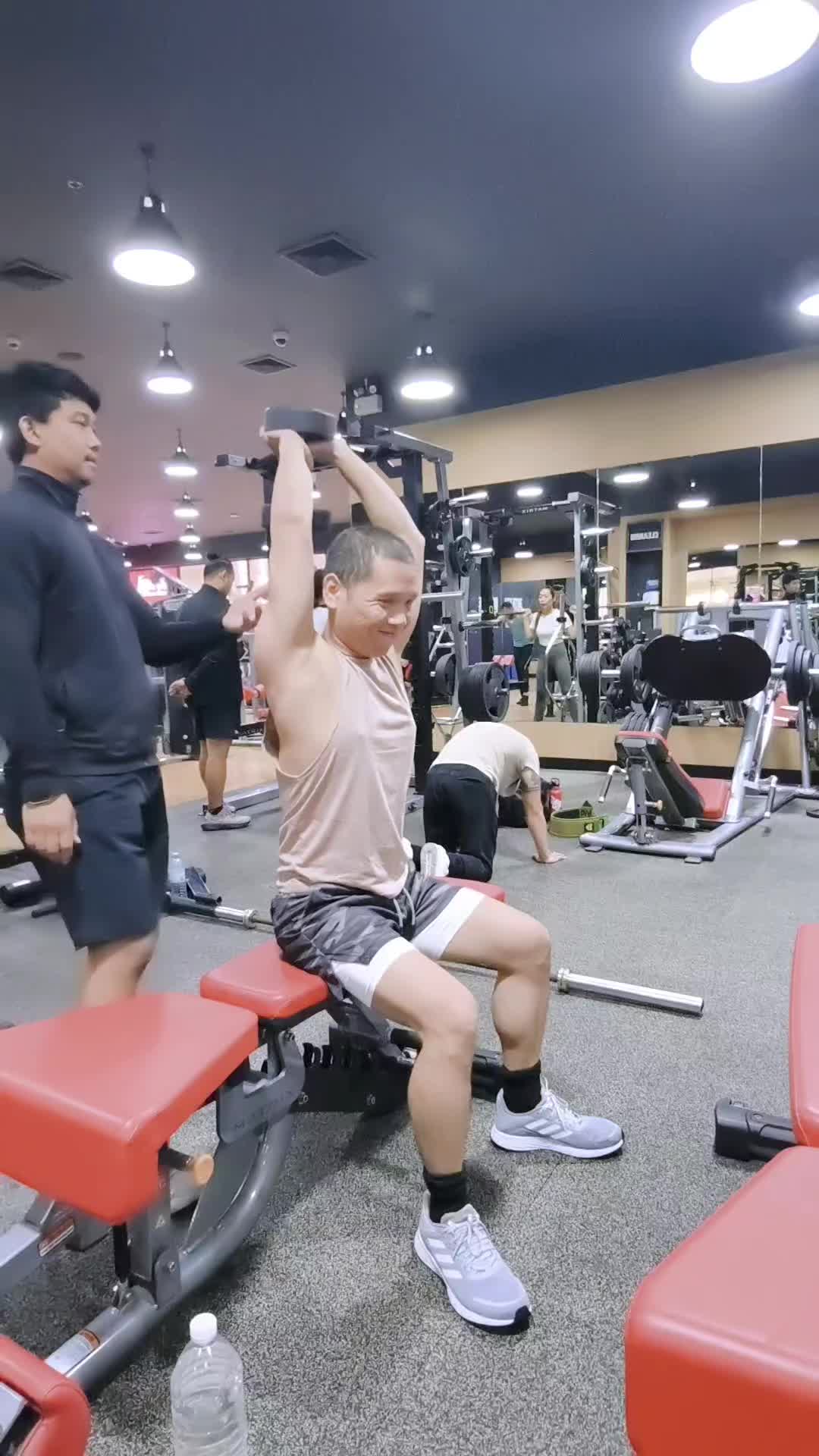@อสูรน้อย ในตะเกียงแก้ว