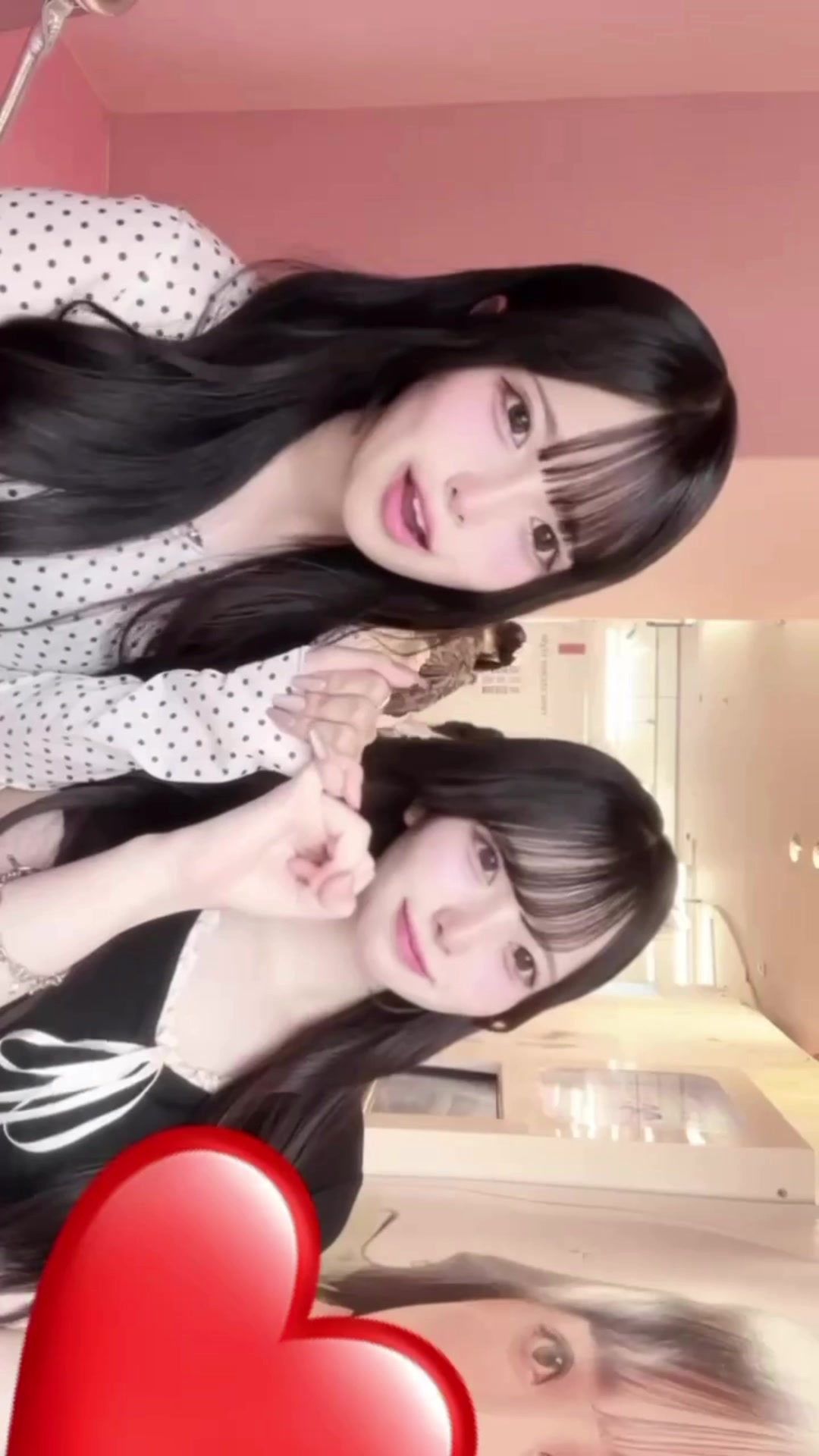 @こん