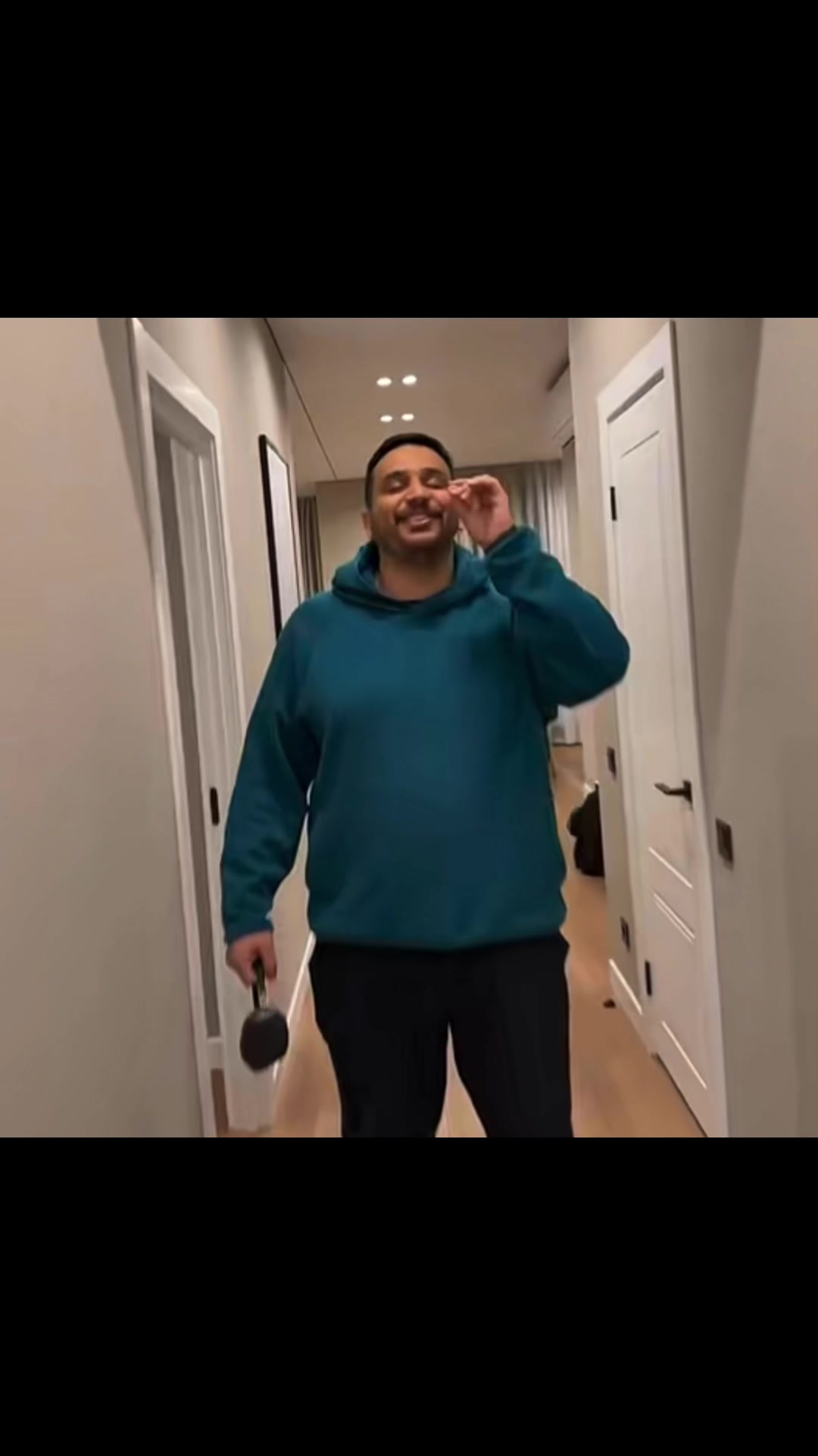 @B7R