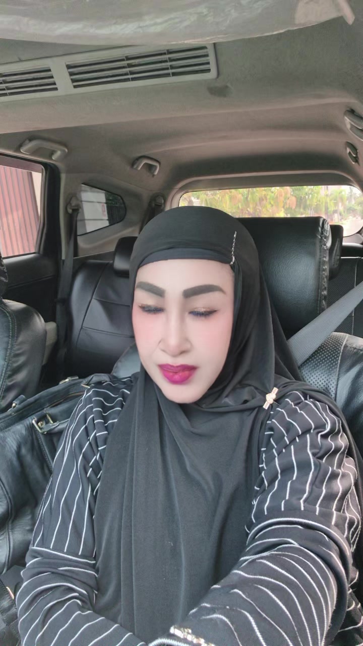 @yanie