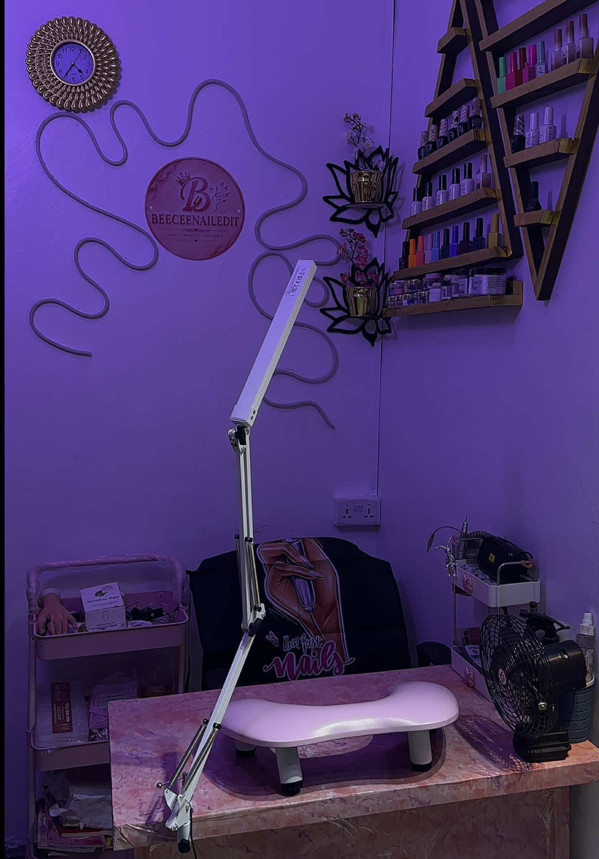 @Nailsbybeecee