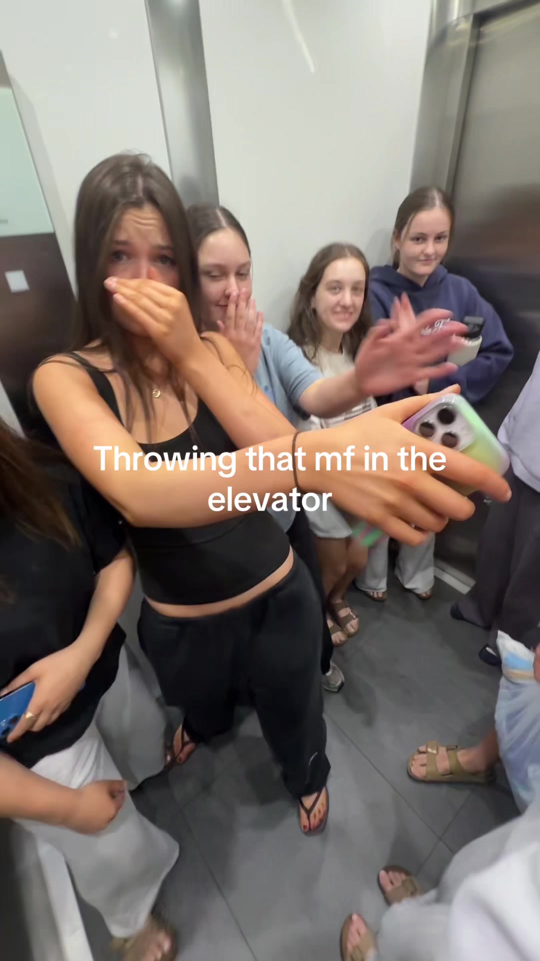 @😁