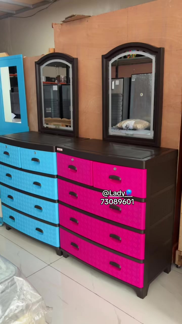 @comercial la nueva oficial1