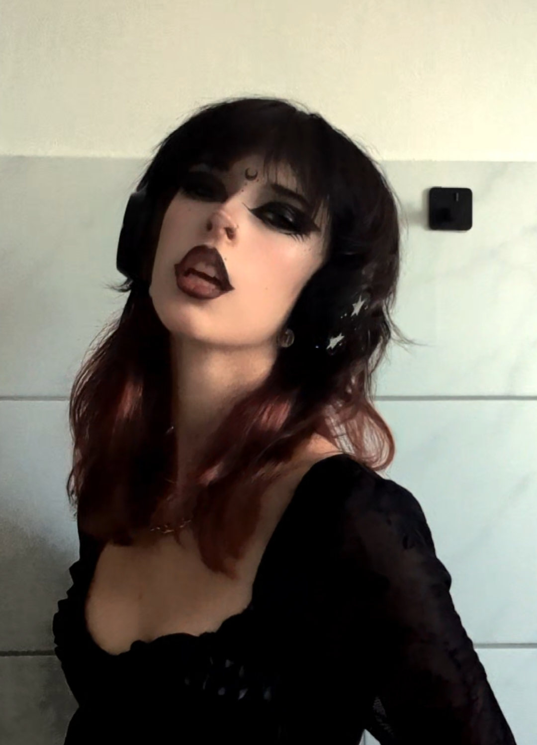 @lila_v1bes