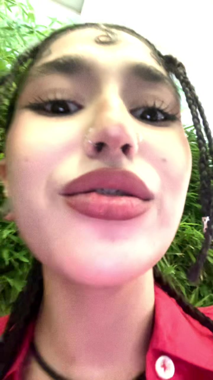 @Mrinna🪭