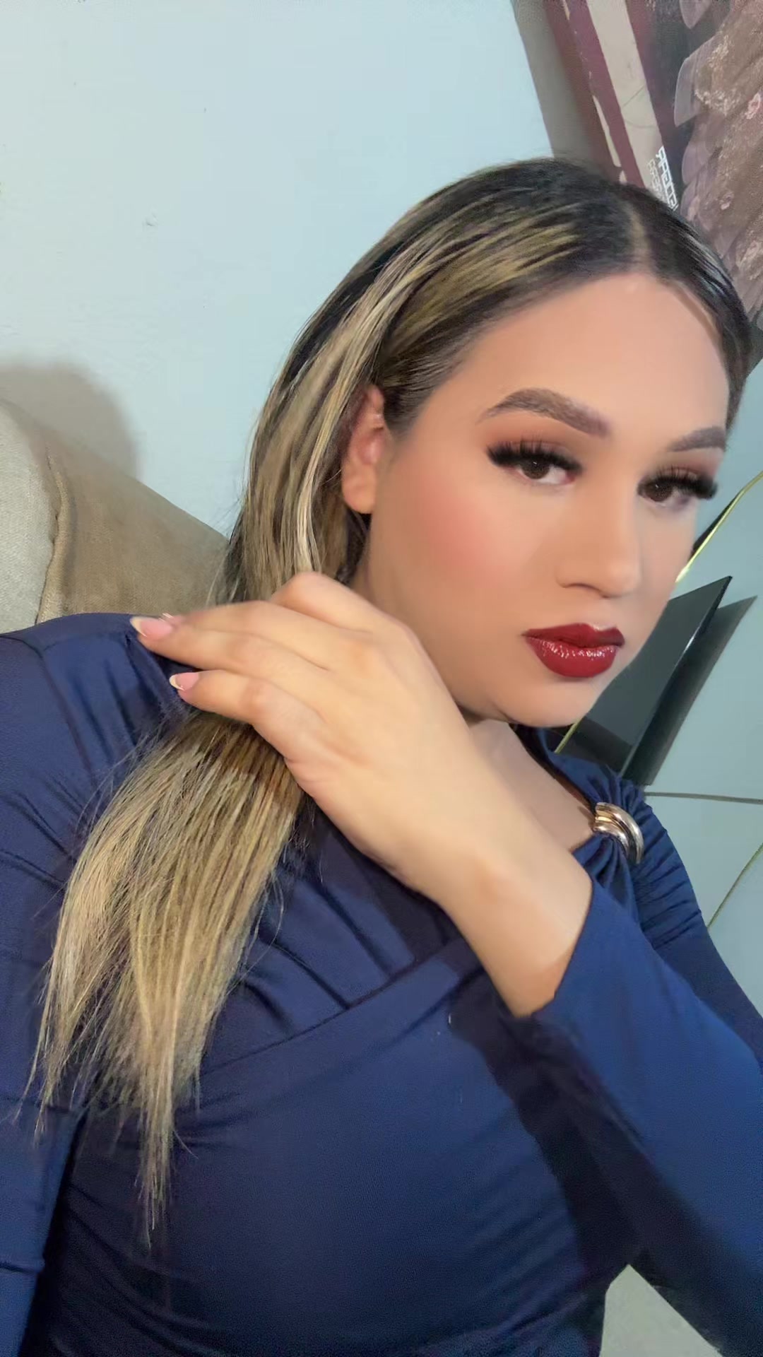 @Ainara
