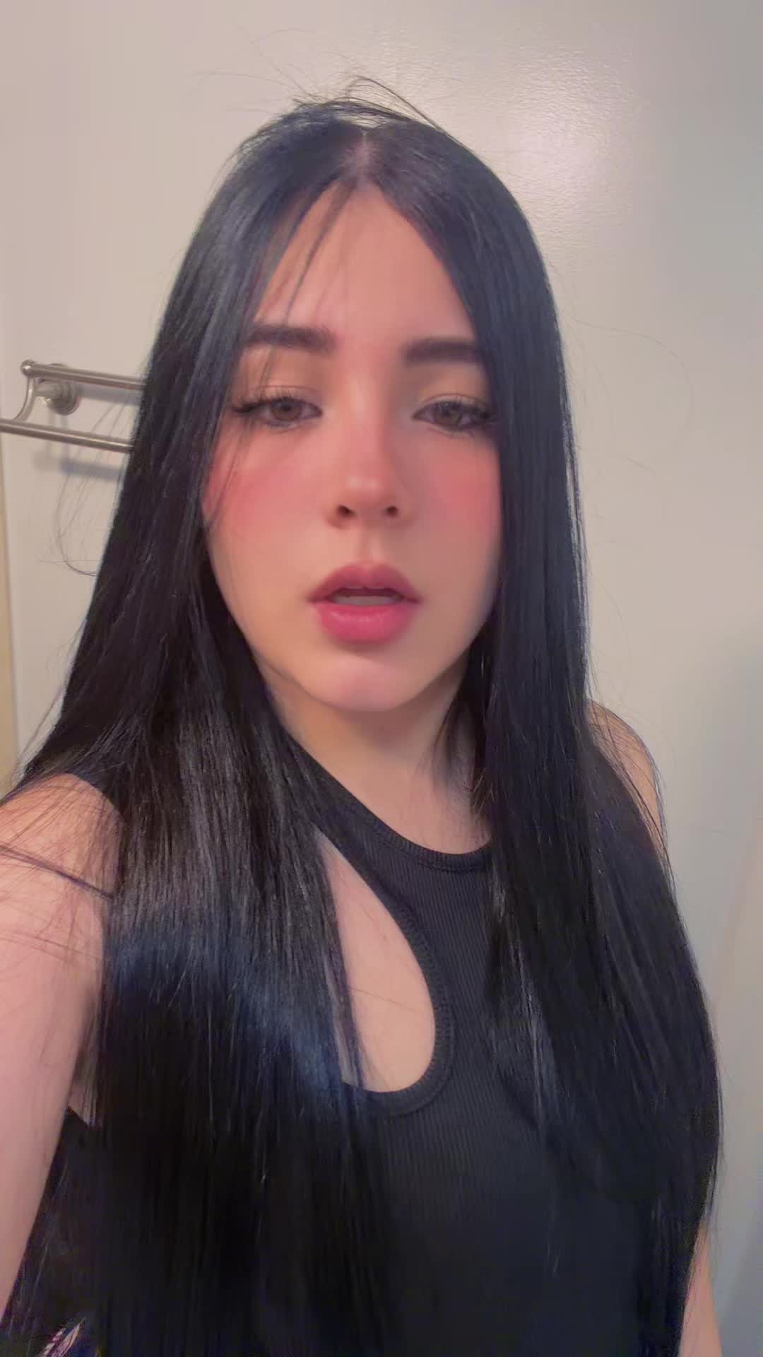@🍓☀️Mari Trujillo💛
