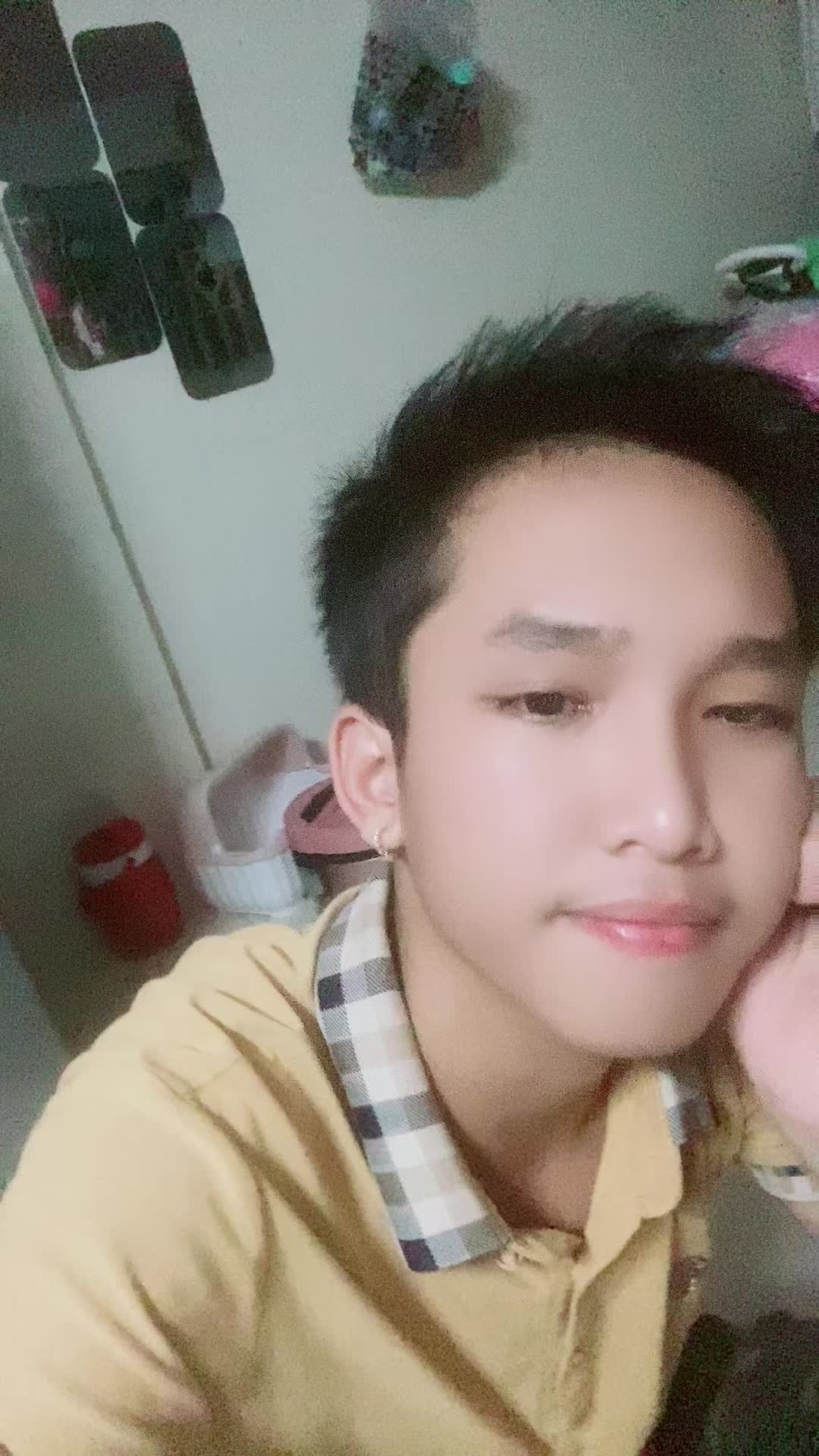 @Roth🖤