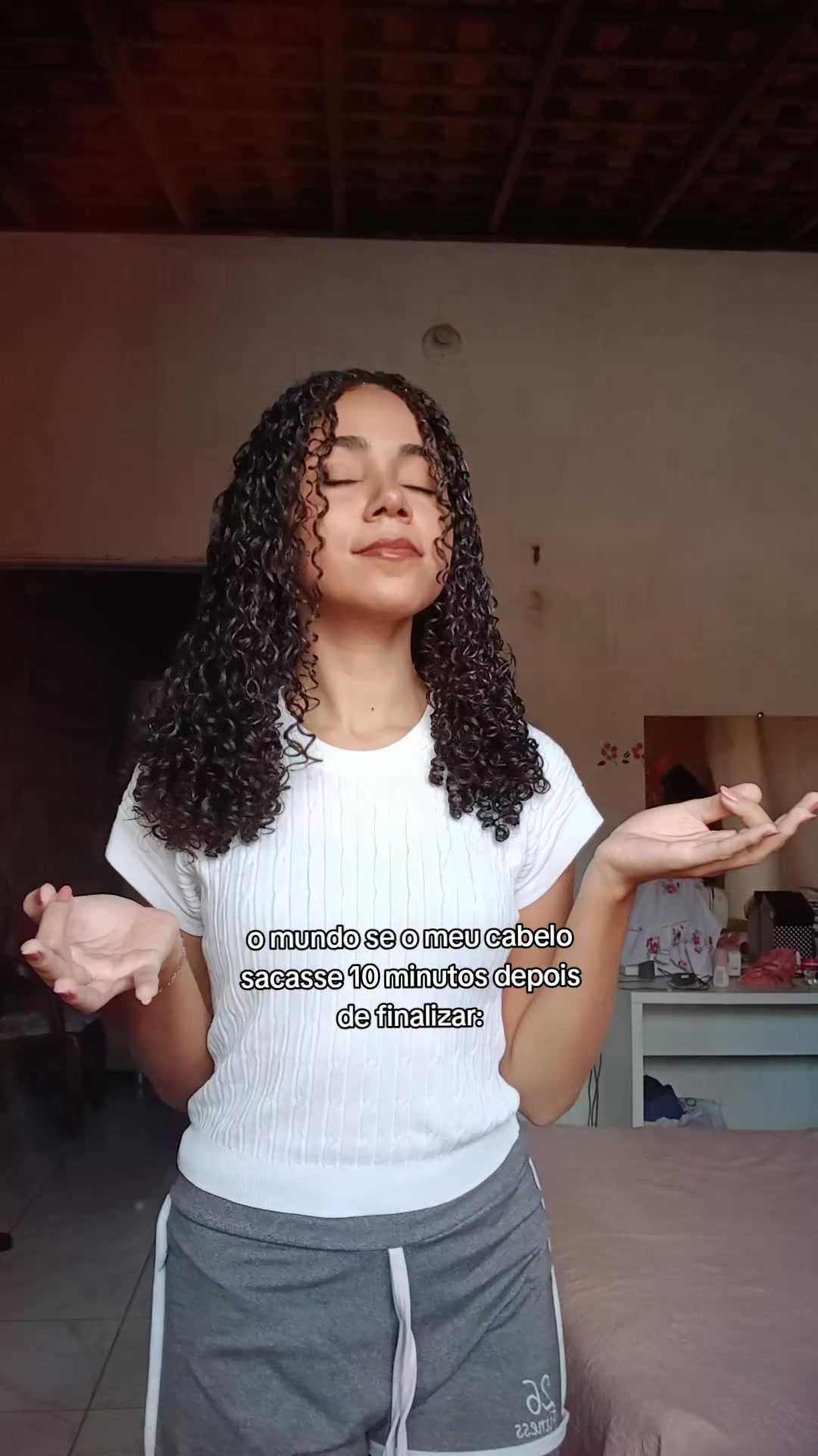 @Gecyelen Dias
