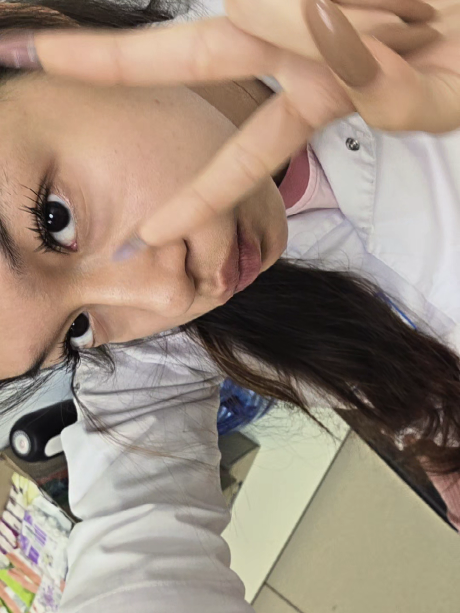 @r3;