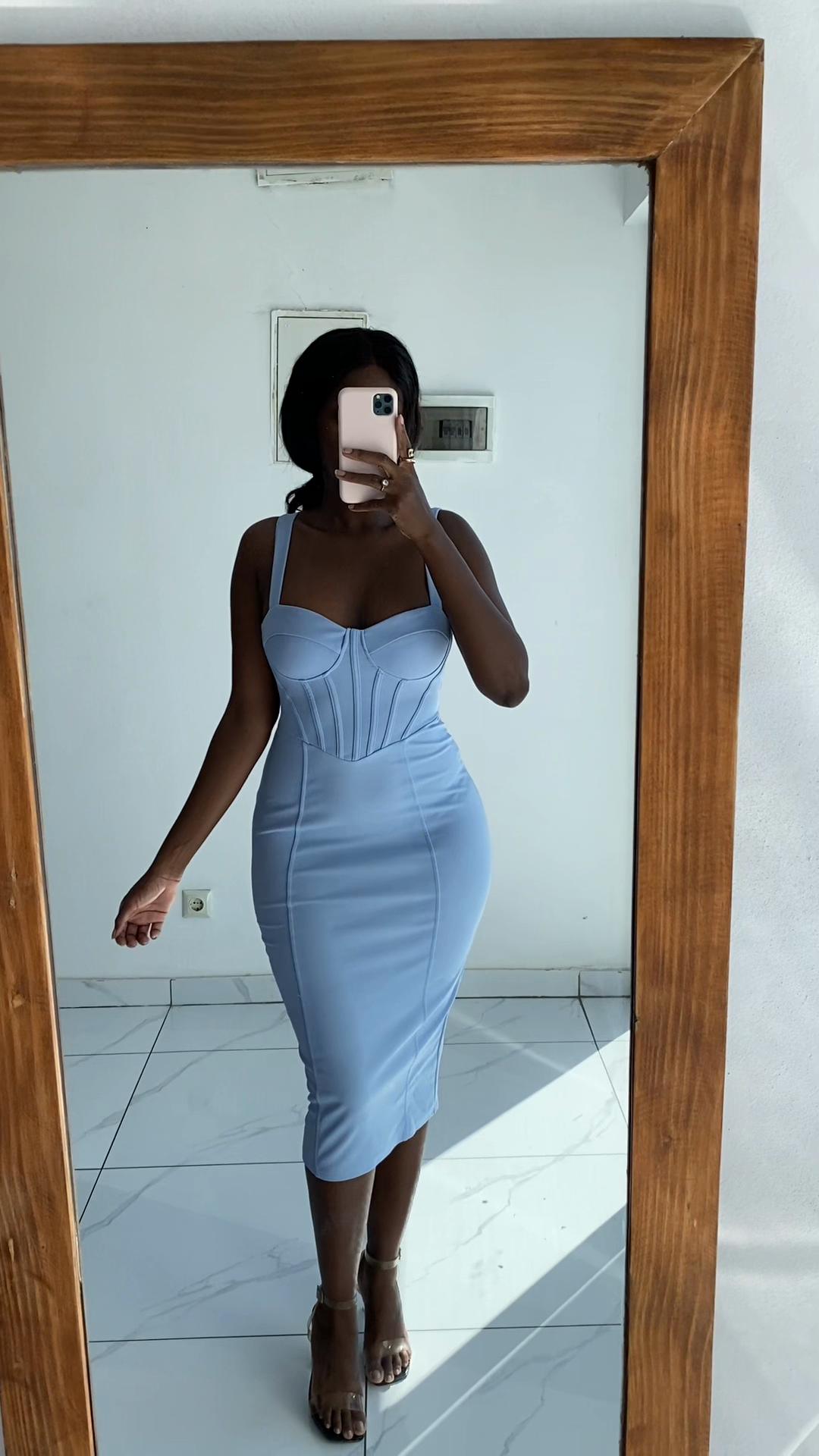 @M&eacute;lvia